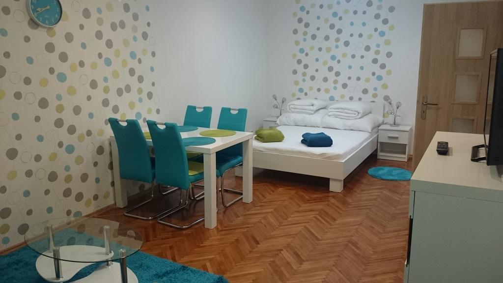 Studio Apartman Jakobyho Appartamento Košice Esterno foto